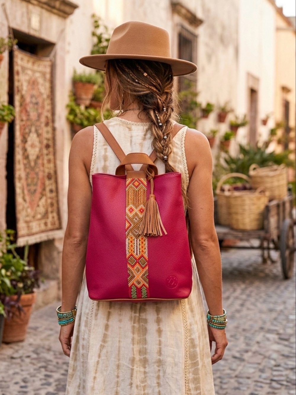 Cristina OROZCO Red Pebbled Leather Backpack Sling Festival Boho Quiet Luxury - Picture 3 of 10